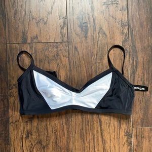 Adore Me Black/White Bikini Top